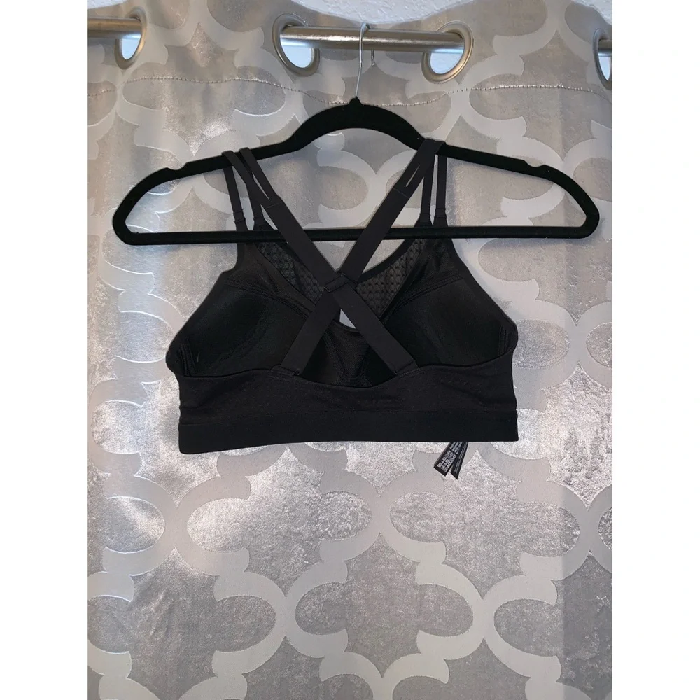 Victoria's Secret •‎ Black Sports Bra